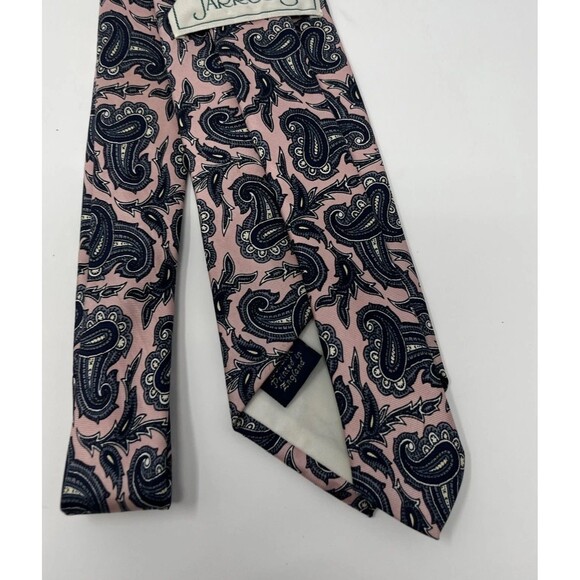 Jarrod’s Tie, 100% Silk, Made By Hand, Printed In England, Pink & Navy Paisley - Picture 4 of 14
